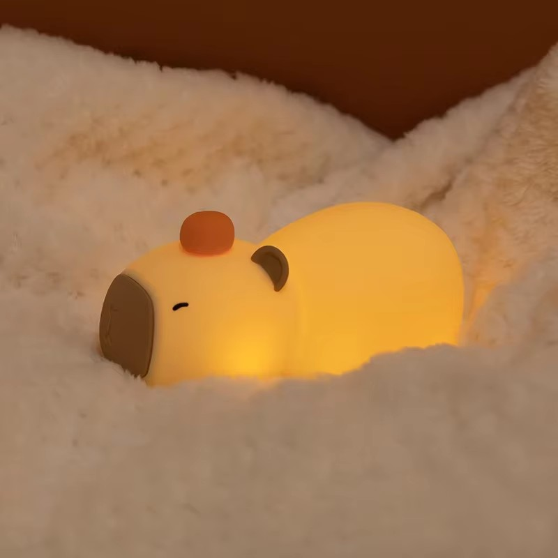 Lazy Capybara · Rechargeable & Touch-Activated Nightlight